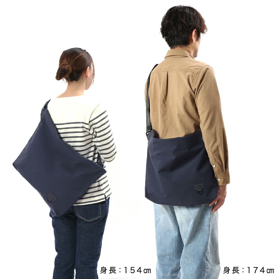 公式】 MOUSTACHE 薄マチショルダーL 高密ポリエステル撥水加工