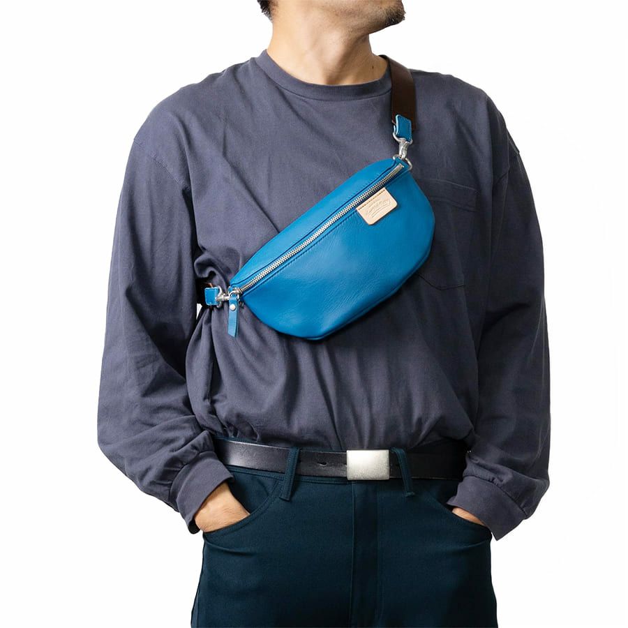 低 価格 通販Fashion - 新品‼︎ raffinata 牛革 ボディバッグ