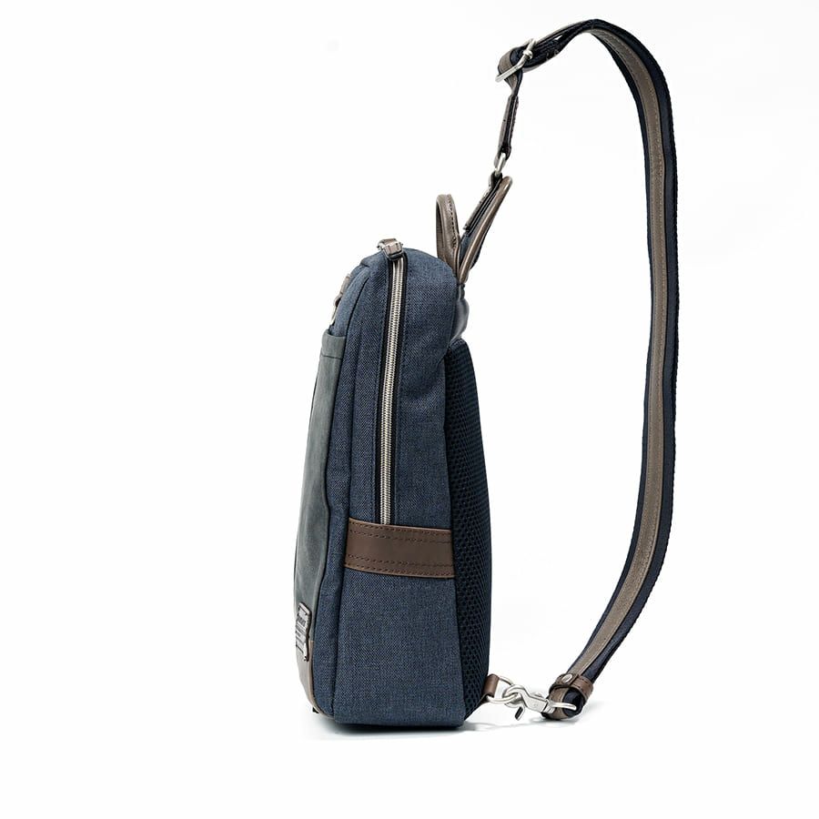  MOUSTACHE ボディバッグ ヌバック調合皮×合皮×ポリエステル JOH-4276