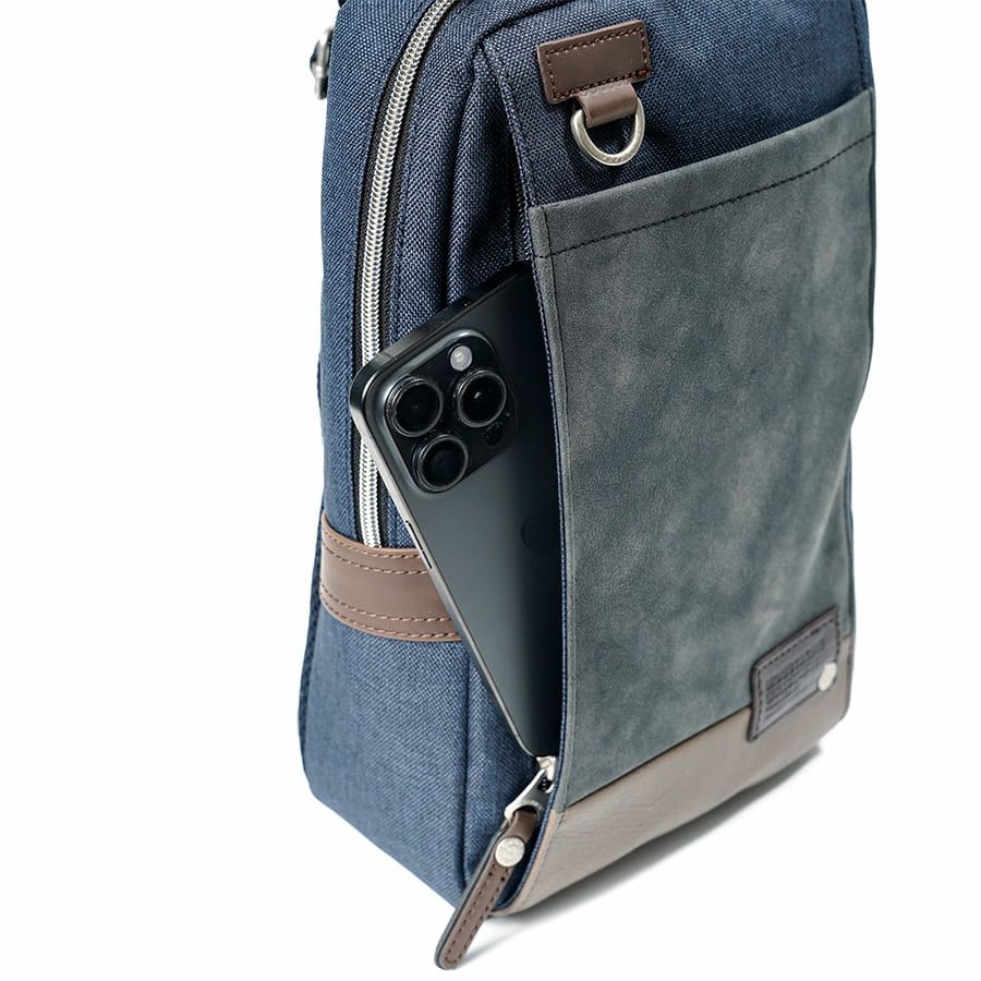  MOUSTACHE ボディバッグ ヌバック調合皮×合皮×ポリエステル JOH-4276