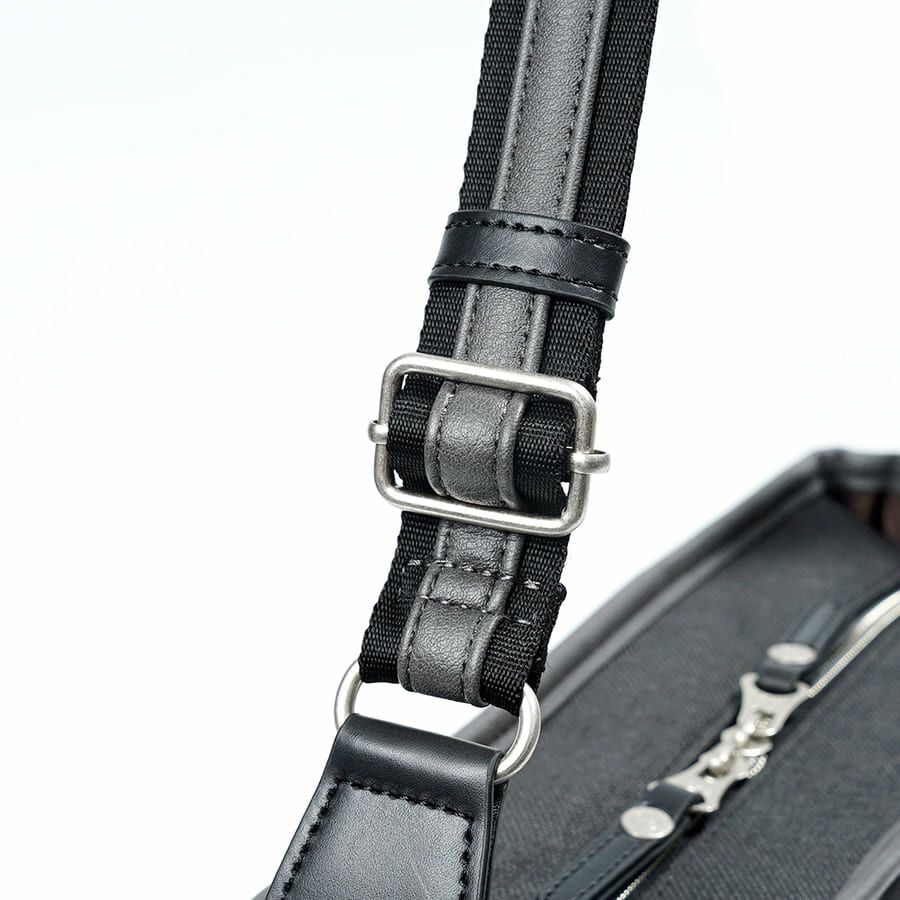 MOUSTACHE ショルダーバッグ ヌバック調合皮×合皮×ポリエステル JOH-4277