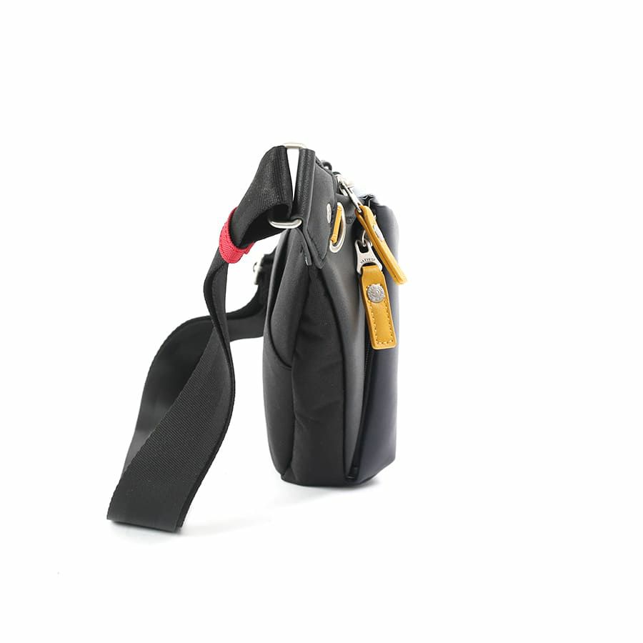 【エヴァンゲリオンコラボ】 MOUSTACHE ボディバッグ 合皮×ポリエステル JEZ-4486