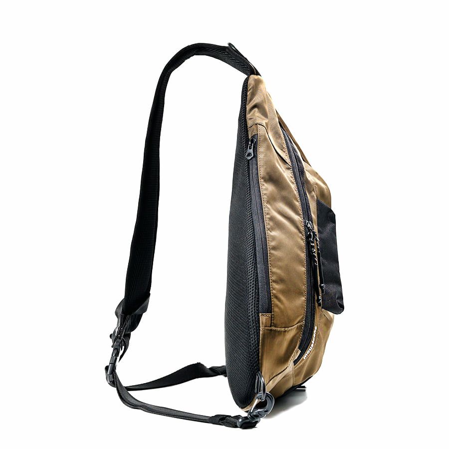 MOUSTACHE スリングバッグ 210Dヘビーツイルナイロン×ポリエステル JNZ-4949