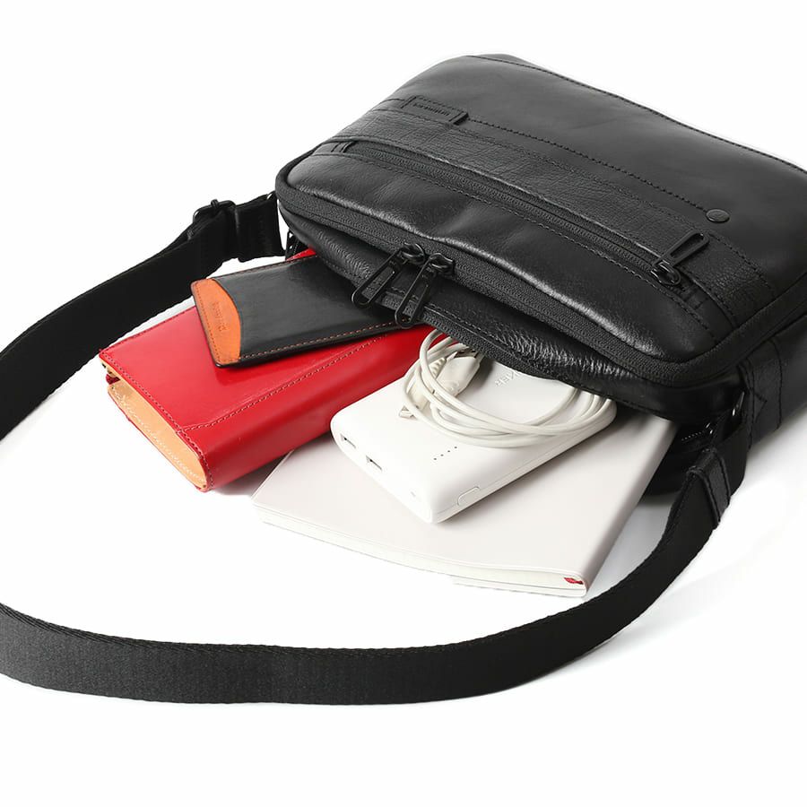 【WEB限定】 DOUBLES ショルダーバッグ(S) 牛革 BZN-7025N