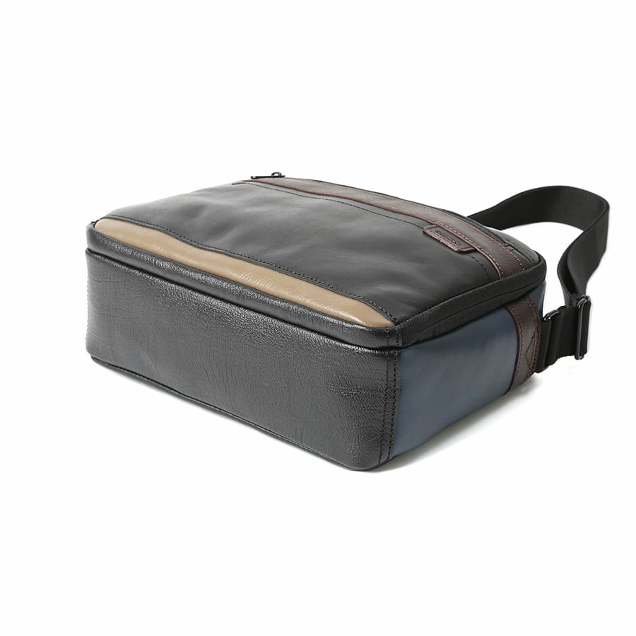 【WEB限定】 DOUBLES ショルダーバッグ(M) 牛革 BZN-7026N