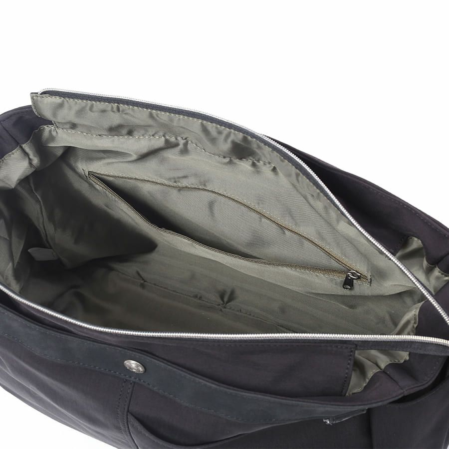 MOUSTACHE ショルダーバッグ ナイロン×ベロア調合皮 JVJ-4111