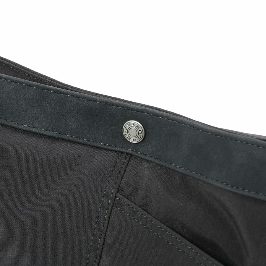 MOUSTACHE ショルダーバッグ ナイロン×ベロア調合皮 JVJ-4111