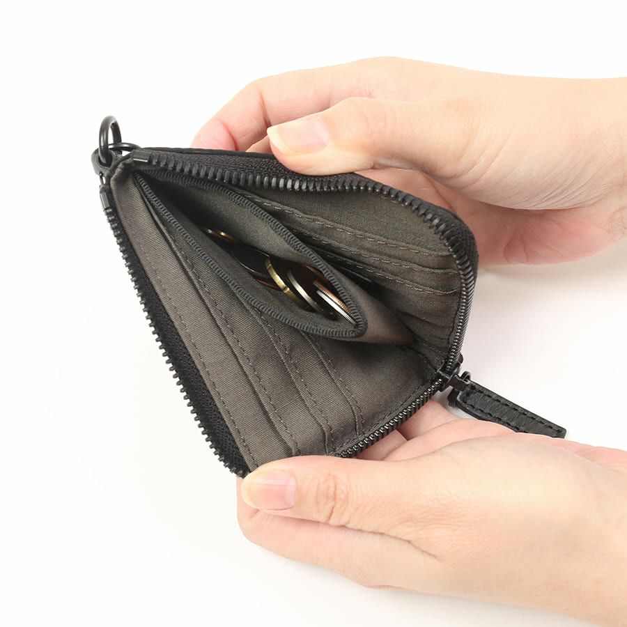 MOUSTACHE カラビナ付きミニ財布 撥水ポリエステル×牛革 KXX-4421