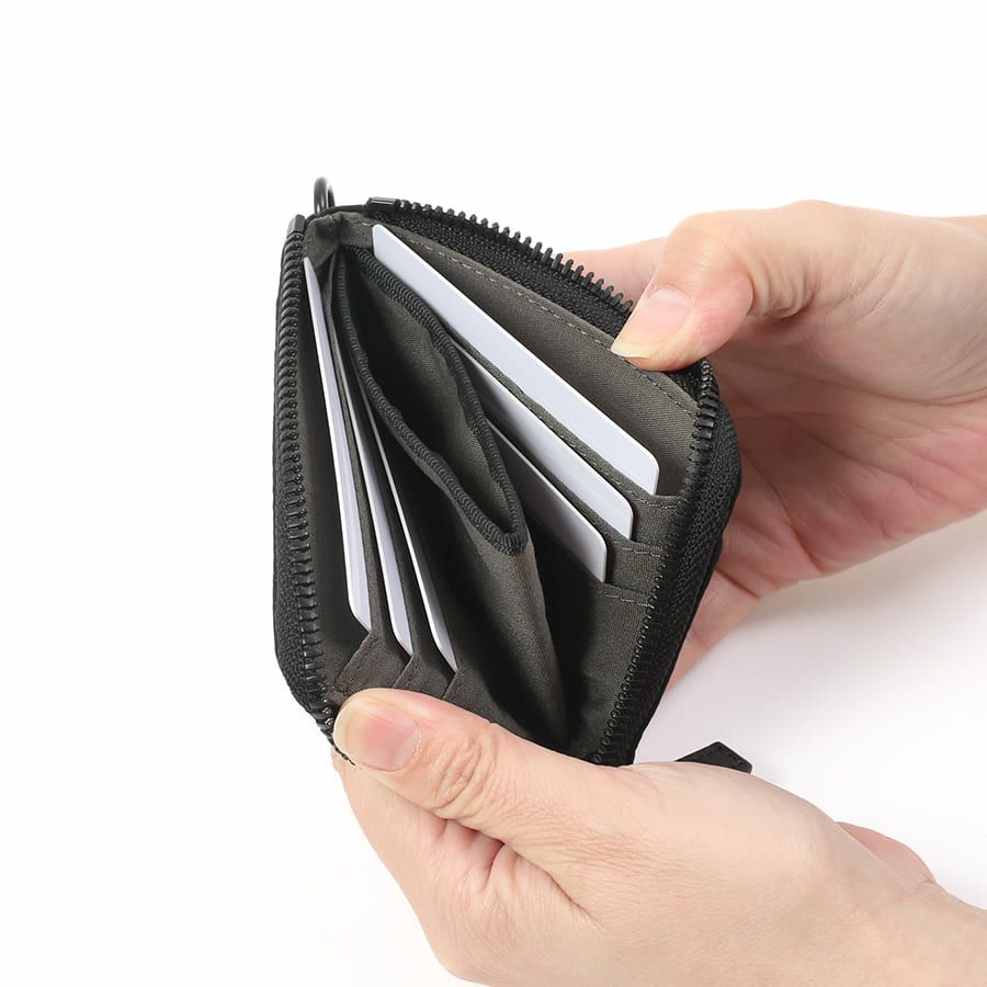 MOUSTACHE カラビナ付きミニ財布 撥水ポリエステル×牛革 KXX-4421