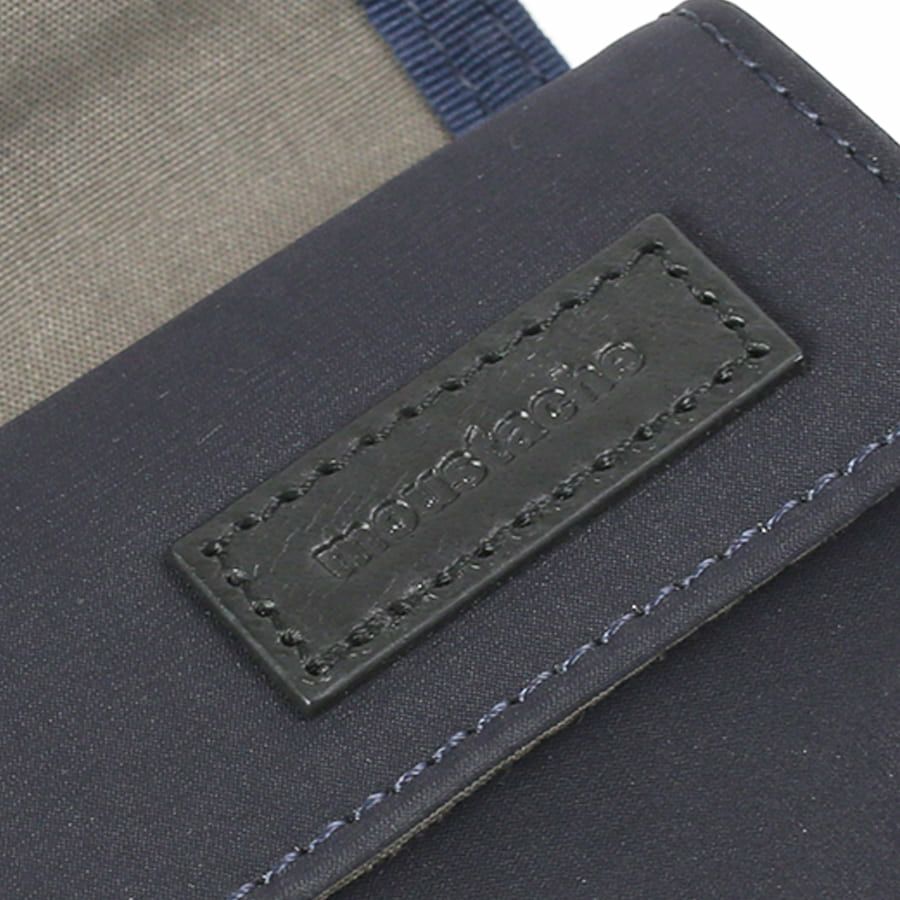 MOUSTACHE カラビナ付きコンパクト二つ折り財布 撥水ポリエステル×牛革 KXX-4422