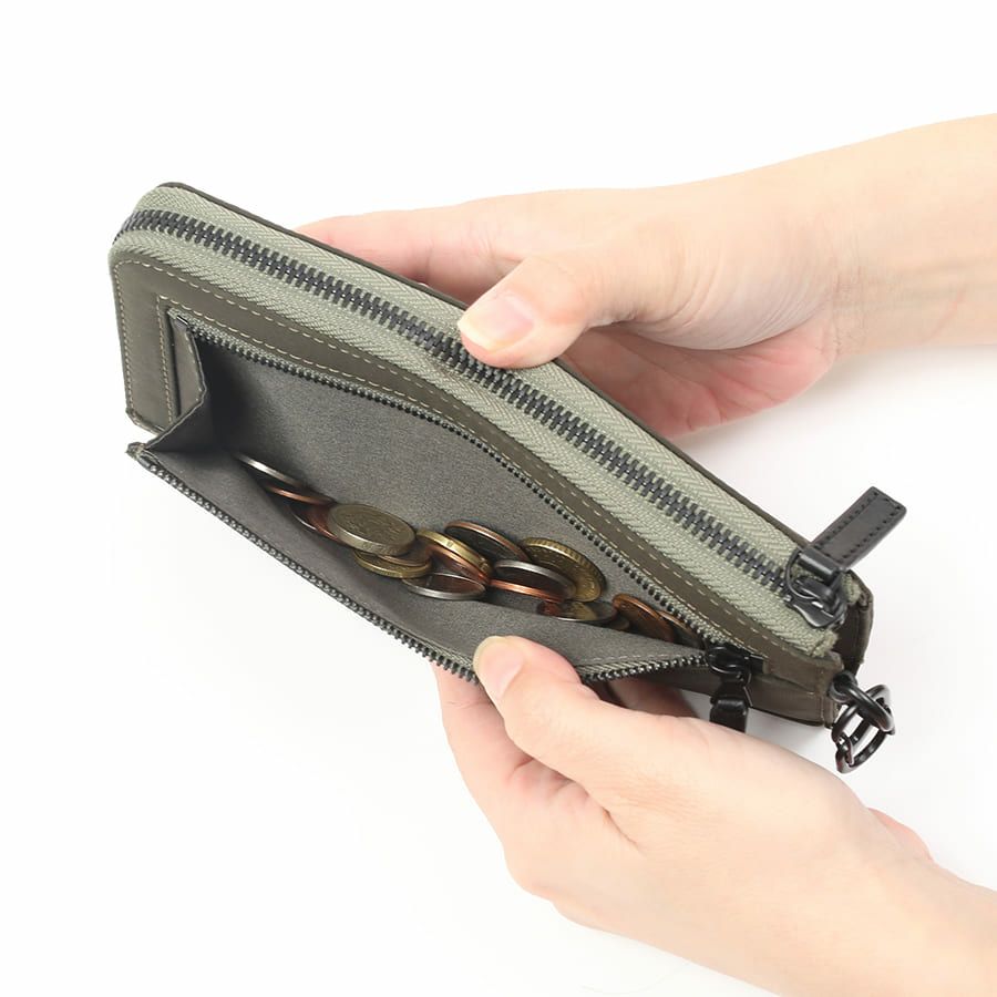 MOUSTACHE カラビナ付きL字ファスナー長財布 撥水ポリエステル×牛革 KXX-4423