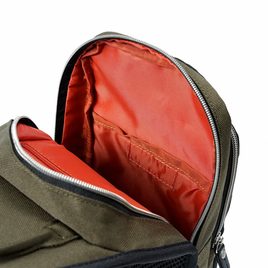 MOUSTACHE ボディバッグ ポリエステル×合皮 JJL-0320