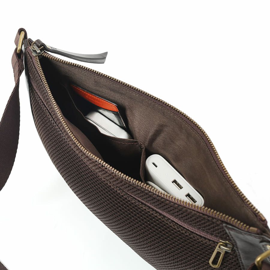 DOUBLES ボディバッグ 牛革 KRM-7725