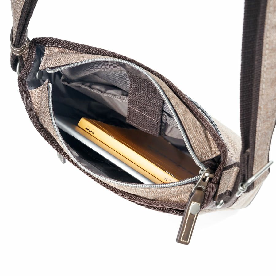 MOUSTACHE ショルダーバッグ 杢調ポリ×白化合皮 JLG-4664