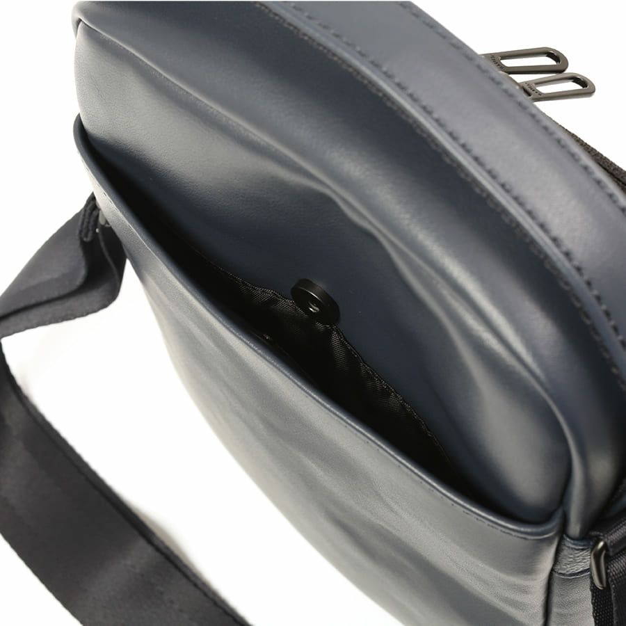 MOUSTACHE ショルダーバッグ スムース合皮×シボ合皮×イタリアン牛革 VZN-0456