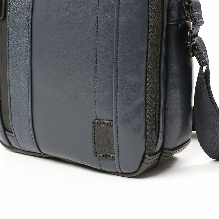 MOUSTACHE ショルダーバッグ スムース合皮×シボ合皮×イタリアン牛革 VZN-0456