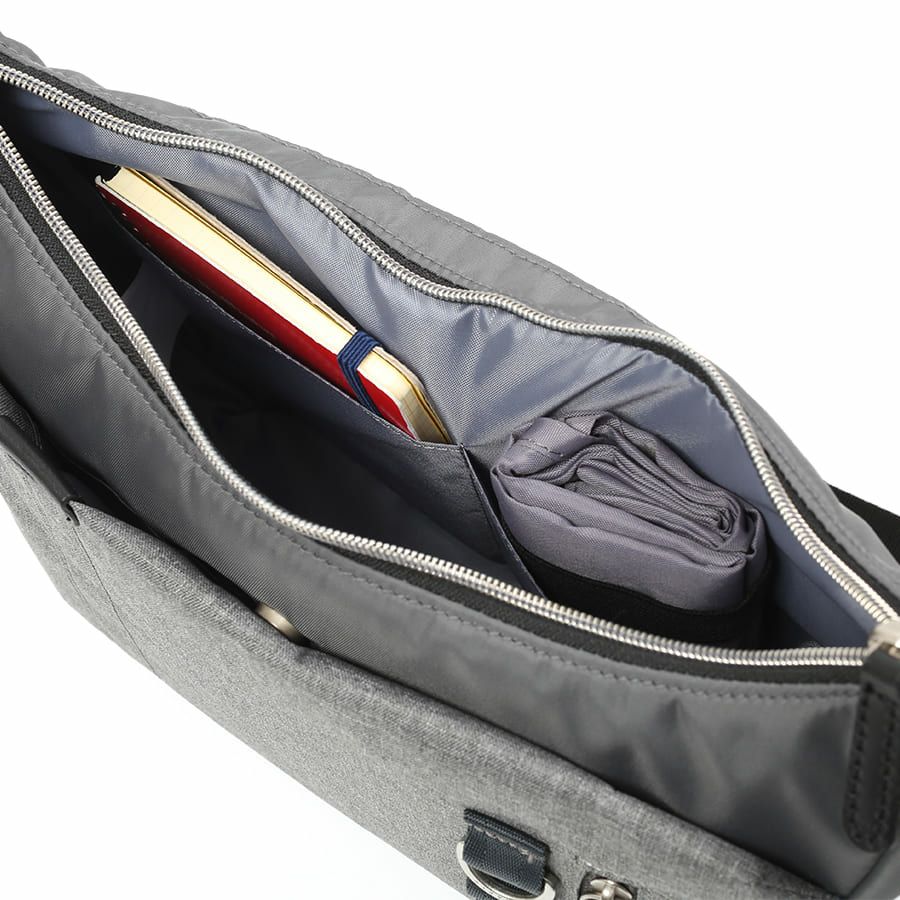 MOUSTACHE ショルダーバッグミニ 高密ポリエステル×杢調ポリエステル×牛革 BET-0340