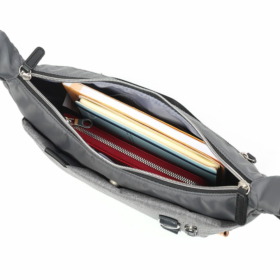 MOUSTACHE ショルダーバッグミニ 高密ポリエステル×杢調ポリエステル×牛革 BET-0340