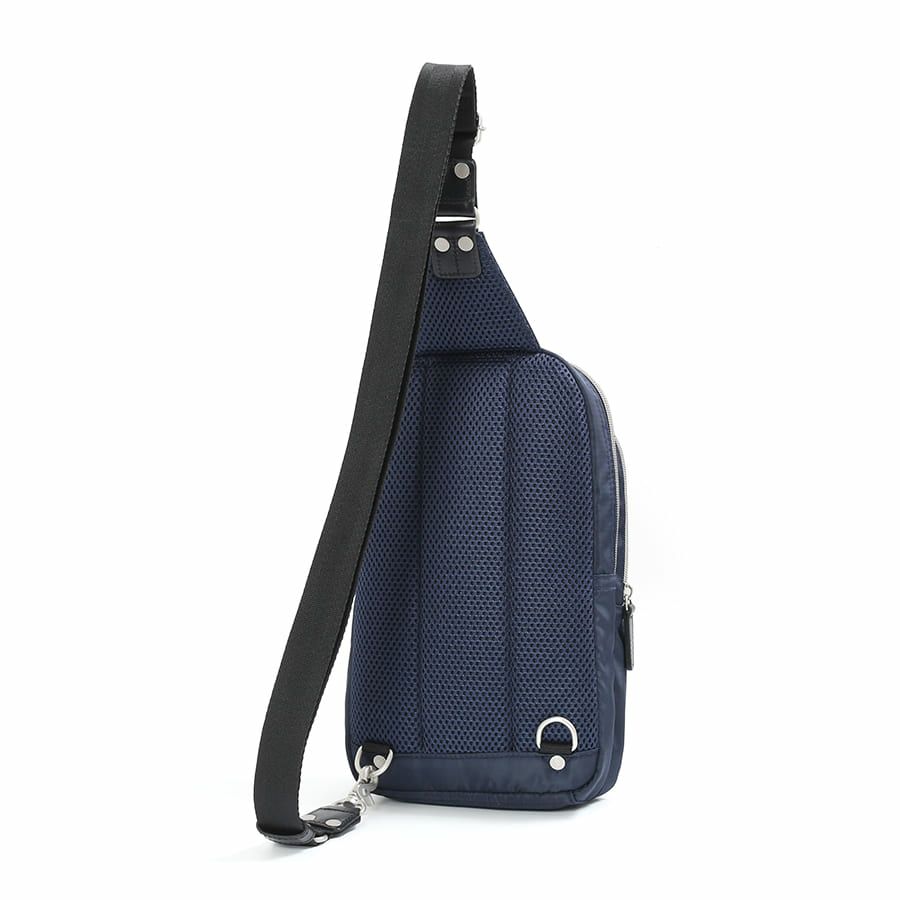 MOUSTACHE ボディバッグ 高密ポリエステル×杢調ポリエステル×牛革 BET-0341