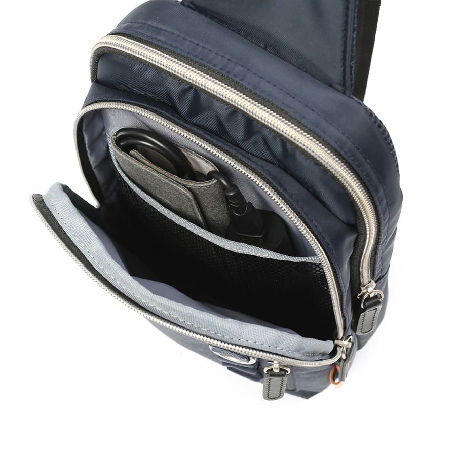 MOUSTACHE ボディバッグ 高密ポリエステル×杢調ポリエステル×牛革 BET-0341