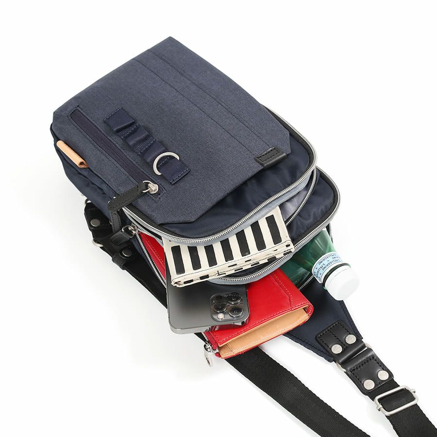 MOUSTACHE ボディバッグ 高密ポリエステル×杢調ポリエステル×牛革 BET-0341