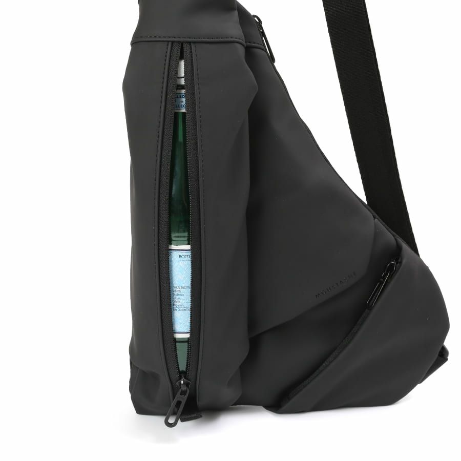 MOUSTACHE ボディバッグ ラバー調合皮 JVD-0460