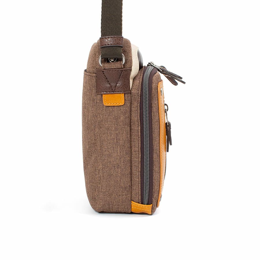 MOUSTACHE 縦型ミニショルダーバッグ シュリンク合皮×マット合皮×杢調ポリ JEX-4331