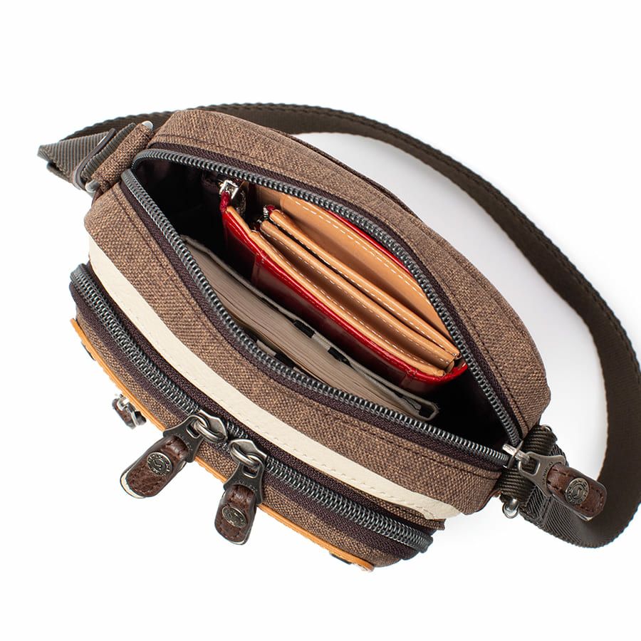 MOUSTACHE 縦型ミニショルダーバッグ シュリンク合皮×マット合皮×杢調ポリ JEX-4331